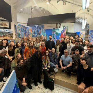 Last term, BAA teacher @sergiodelaflora organized an inspiring talk in the Tools and Resources seminar with our director @alama_art. He shared his artistic journey, reflected on how to overcome fears as an artist, and even opened the doors to his studio showing us his works in progress and creative process up close 🎨✨