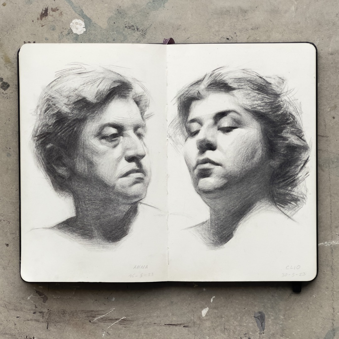 Portrait sketches by BAA teacher Adrià Llarch (@adriallarch) 

Models: Ana Serrano and @clioosfera 

 #barcelonaacademyofart #bcnacademyofart #artschool #contemporaryart #arterealista #realismo #portrait #realism #humanfigure #figurativeart #sketch #drawing #portraitdrawing #artstudent #dibujo