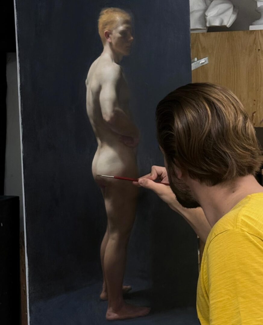 BAA student Dan Stumberger (@dan.stumberger.artist) working on a figure painting from life
More information on our programs and short courses on www.academyofartbarcelona.com